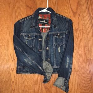 Ripped/Distressed Short Jean Jacket SIZE: S